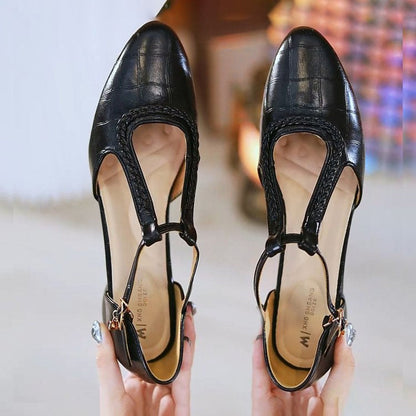 Women's Pointed Toe Shoes with Crisscross Straps, Buckle, and Low Heel – Elegant Shoes