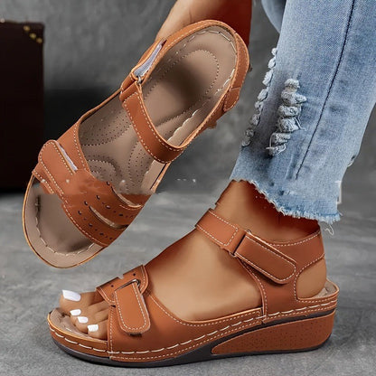 Sandalias de mujer con suela gruesa y cierre de velcro – efecto piel