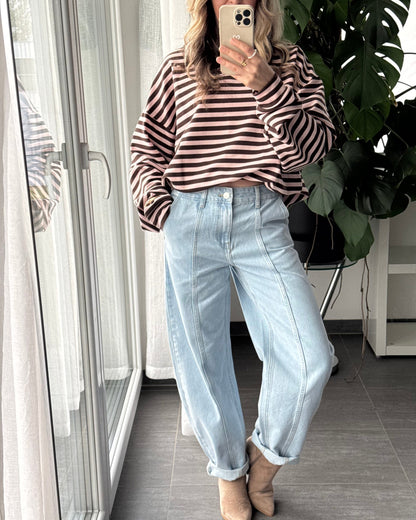 Damejeans med vide ben og mellemhøj talje, lyseblå barrel-effekt