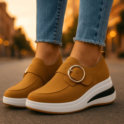 Scarpe Donna Platform in Finta Pelle Scamosciata – Zeppa con Fibbia Oro