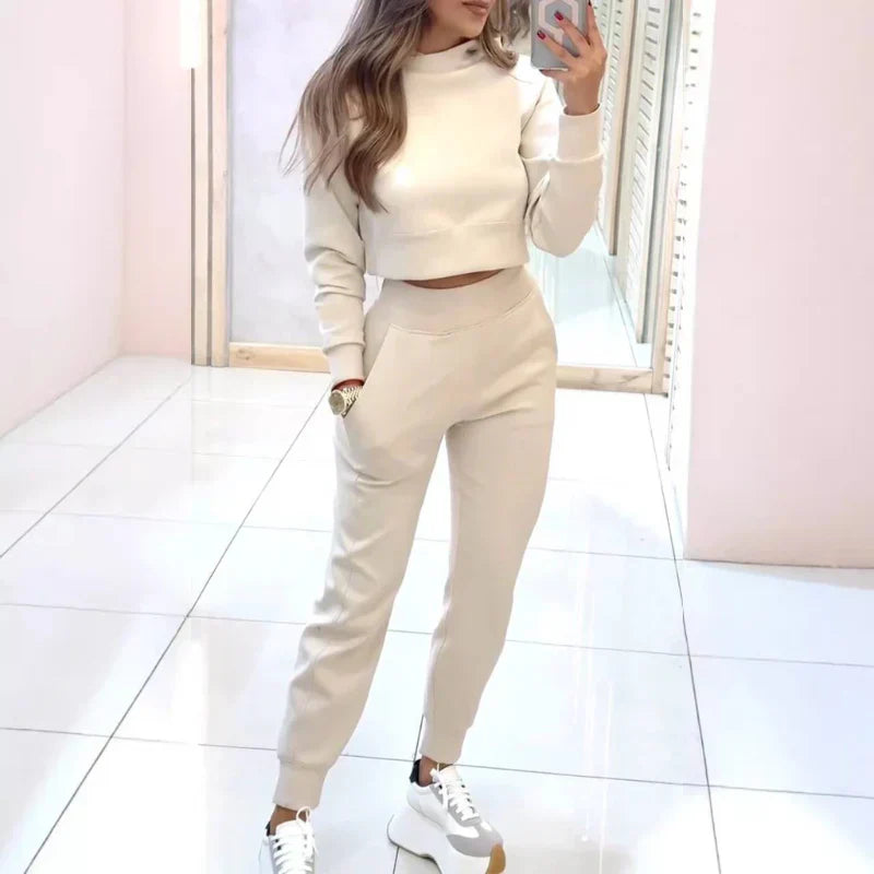 Women's Two-Piece Set with Cropped Sweater and Elastic Waist Pants
