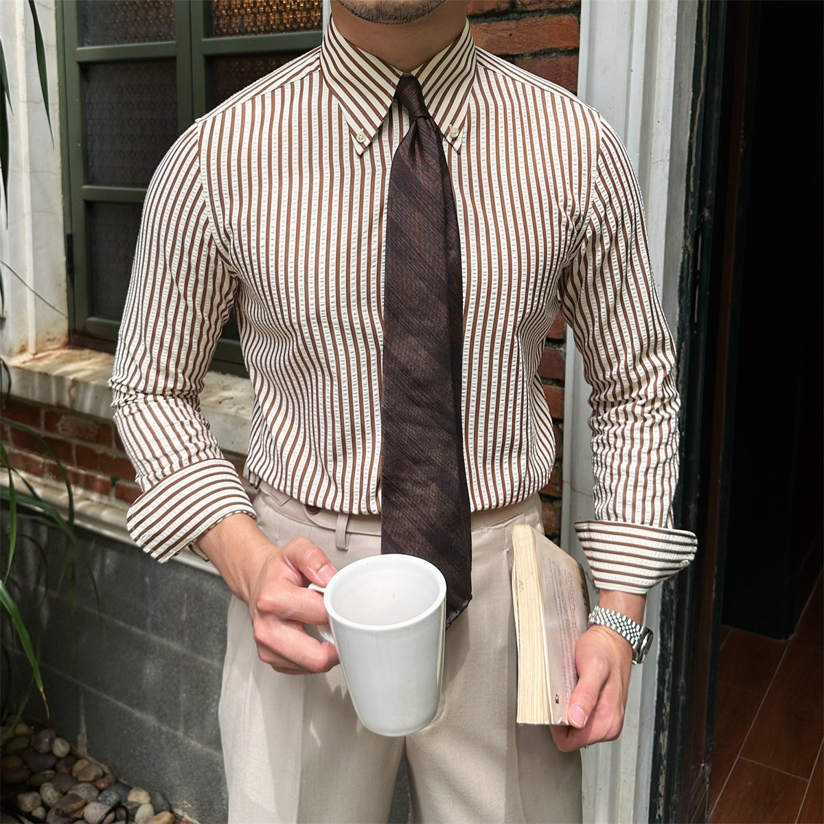 Men's Long Sleeve Shirt with Buckle Collar and Striped Pattern