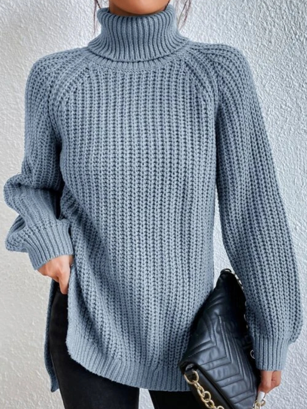 Maglione Donna con Collo Alto, Maniche Raglan e Spacco Laterale – Stile Versatile
