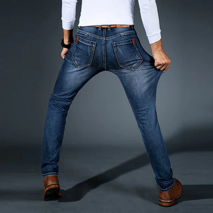 Jeans Uomo Slim Fit Elasticizzati in Denim – Taglio Affusolato e Design Versatile