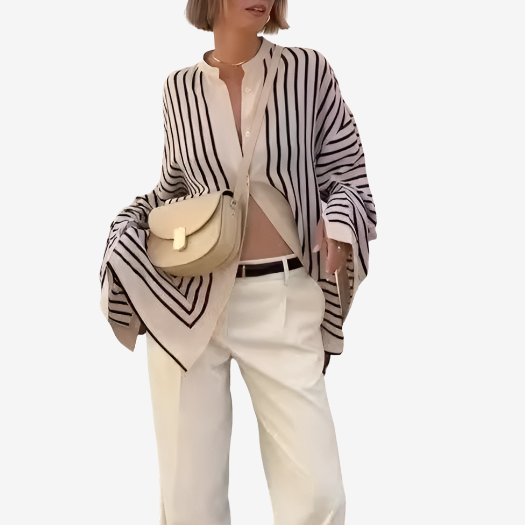 Damebluse med striber, V-hals og oversize pasform