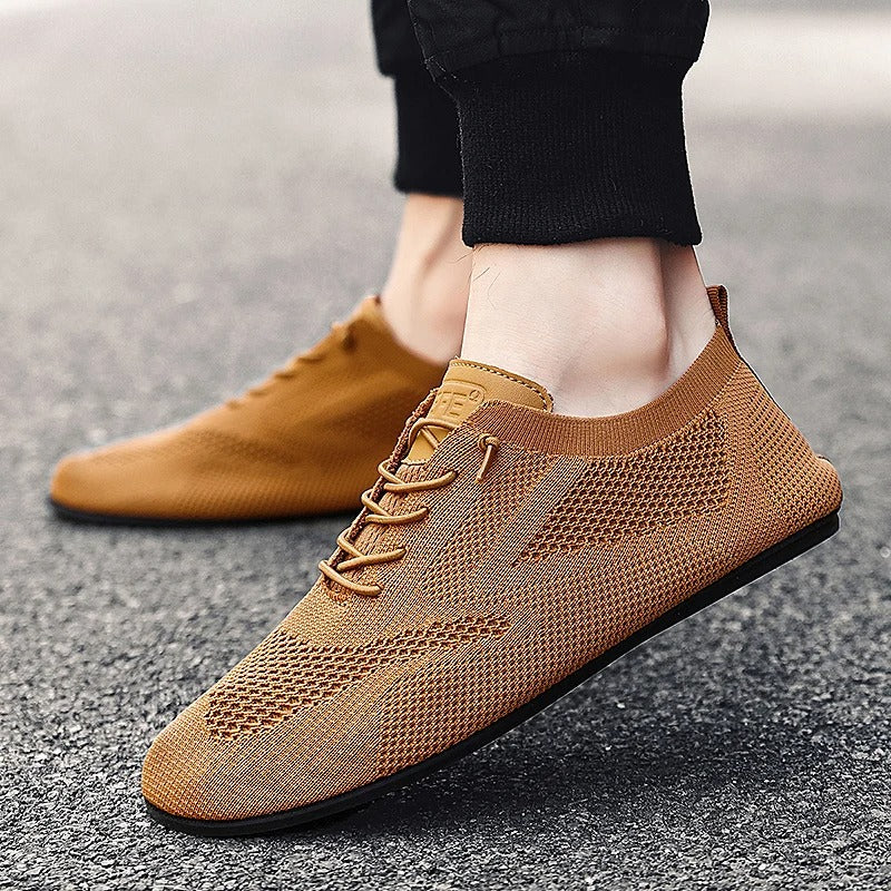 Herresneakers i åndbart mesh med snørebånd – lette og afslappede