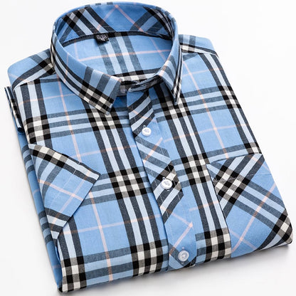 Men's Short Sleeve Shirt with Plaid Pattern and Button Closure