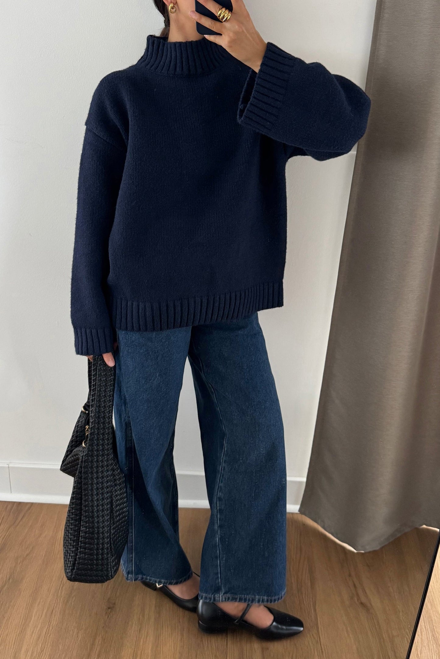 Maglione Donna con Collo Alto e Rifiniture a Costine – Vestibilità Dritta