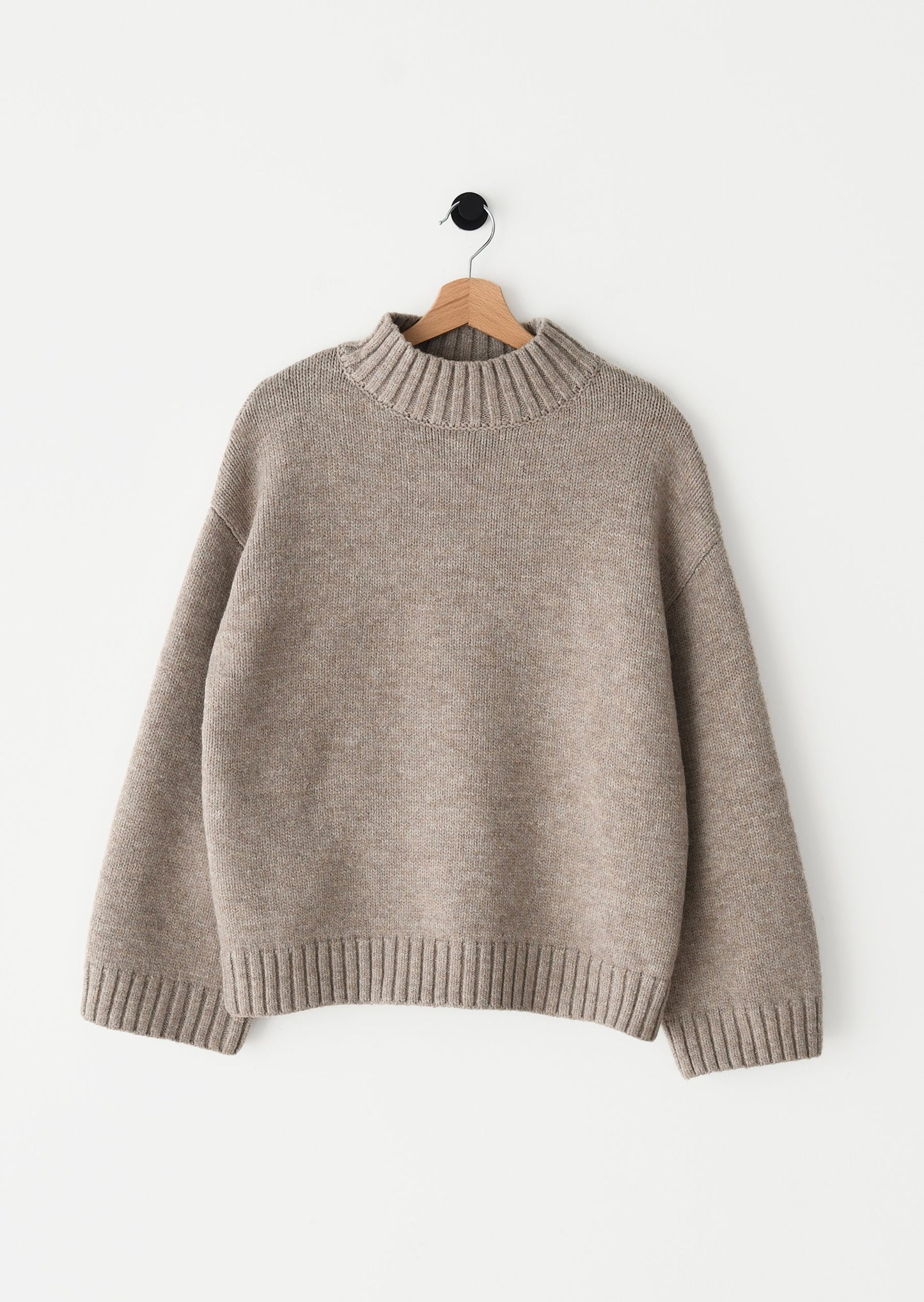 Maglione Donna con Collo Alto e Rifiniture a Costine – Vestibilità Dritta