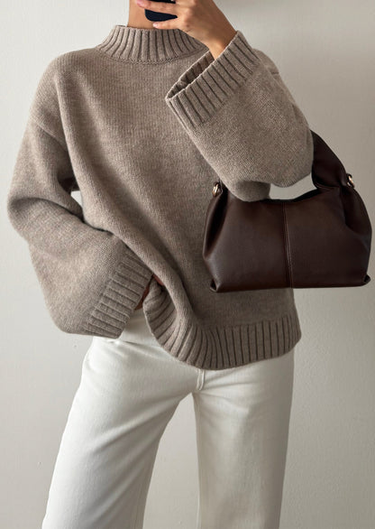 Maglione Donna con Collo Alto e Rifiniture a Costine – Vestibilità Dritta