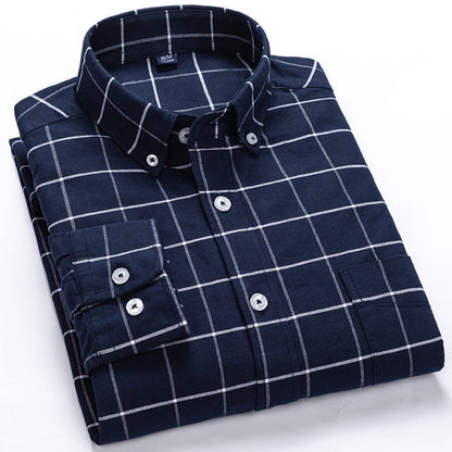 Herreskjorte med tern, lange ærmer og knaplukning – klassisk casual stil