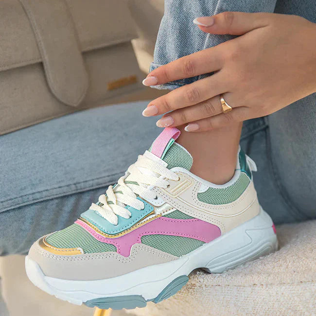 Women's Sneakers with Removable Insole