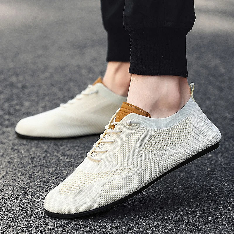 Herresneakers i åndbart mesh med snørebånd – lette og afslappede