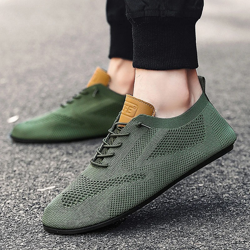 Herresneakers i åndbart mesh med snørebånd – lette og afslappede
