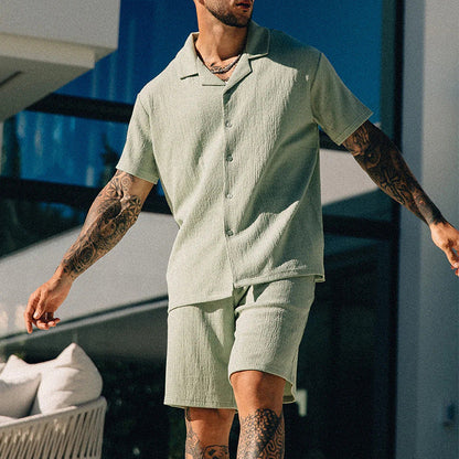 Herresæt i to dele med trykt T-shirt og shorts – Streetwear-stil