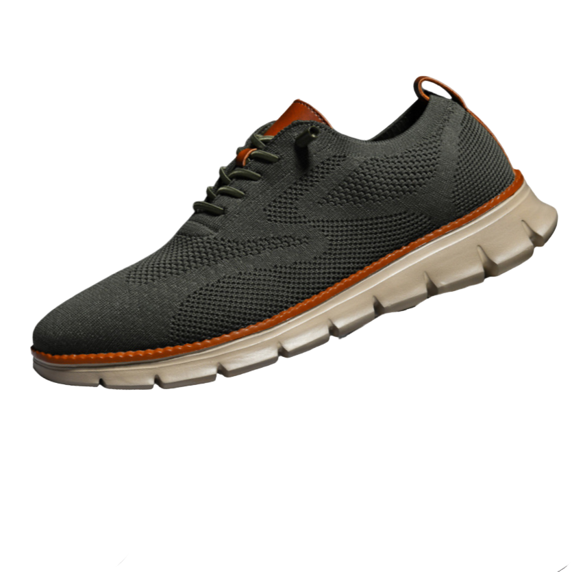 Scarpa sportiva uomo grigia con suola bianca, design traspirante in maglia, dettagli marroni, ideale per corsa e attività outdoor.