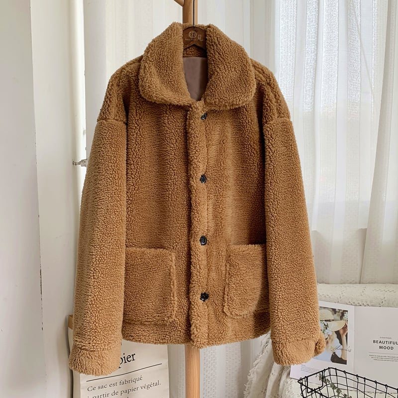 Women's Winter Coat in Faux Fur with Long Sleeves and Medium Length