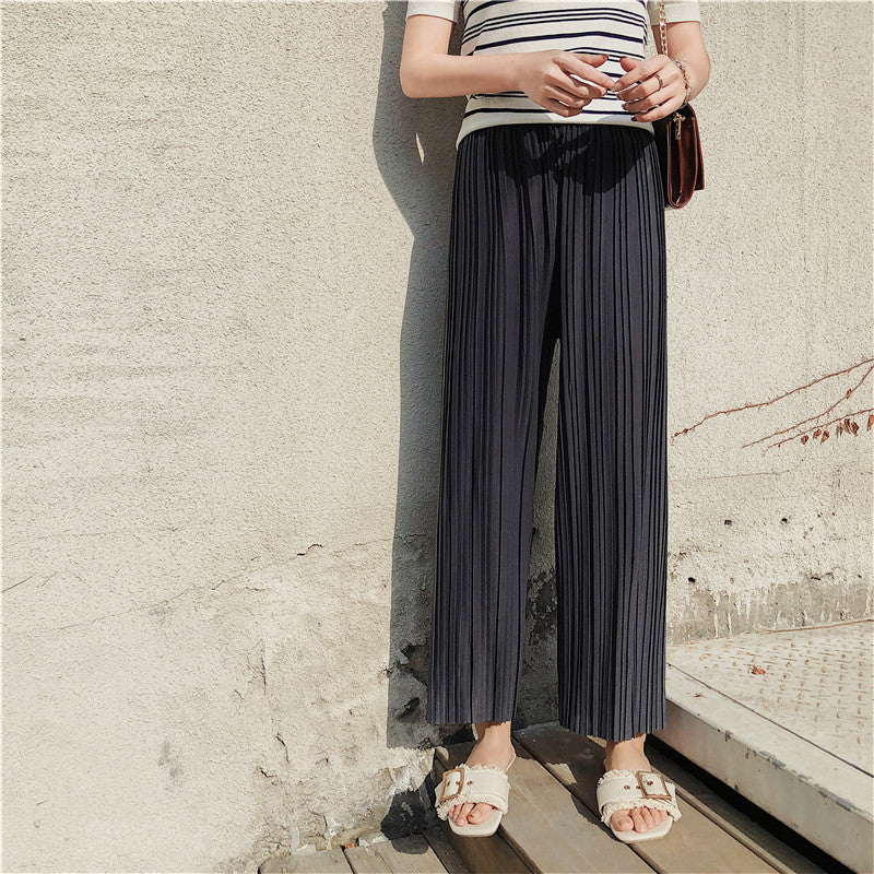 Women's Wide-Leg Pleated Cropped Pants