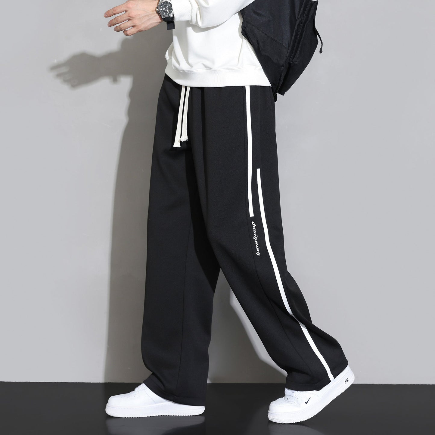 Pantaloni da Tuta Uomo a Gamba Dritta con Vestibilità Ampia – Stile Casual Sportivo
