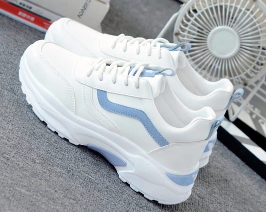 Women's Sneakers with Laces, Round Toe, Flat Sole