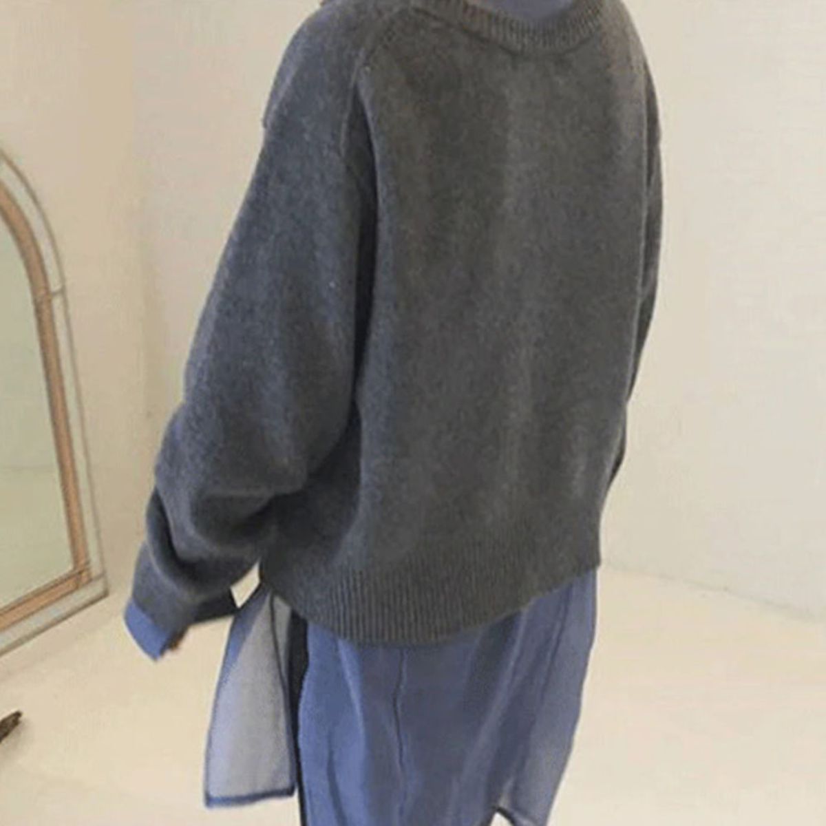 Maglione Donna Incrociato con Bottoni Asimmetrici e Maniche Lunghe – Stile Quotidiano