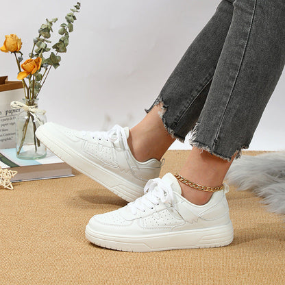 Zapatillas unisex con plataforma, cordones, suela blanda y diseño bajo.