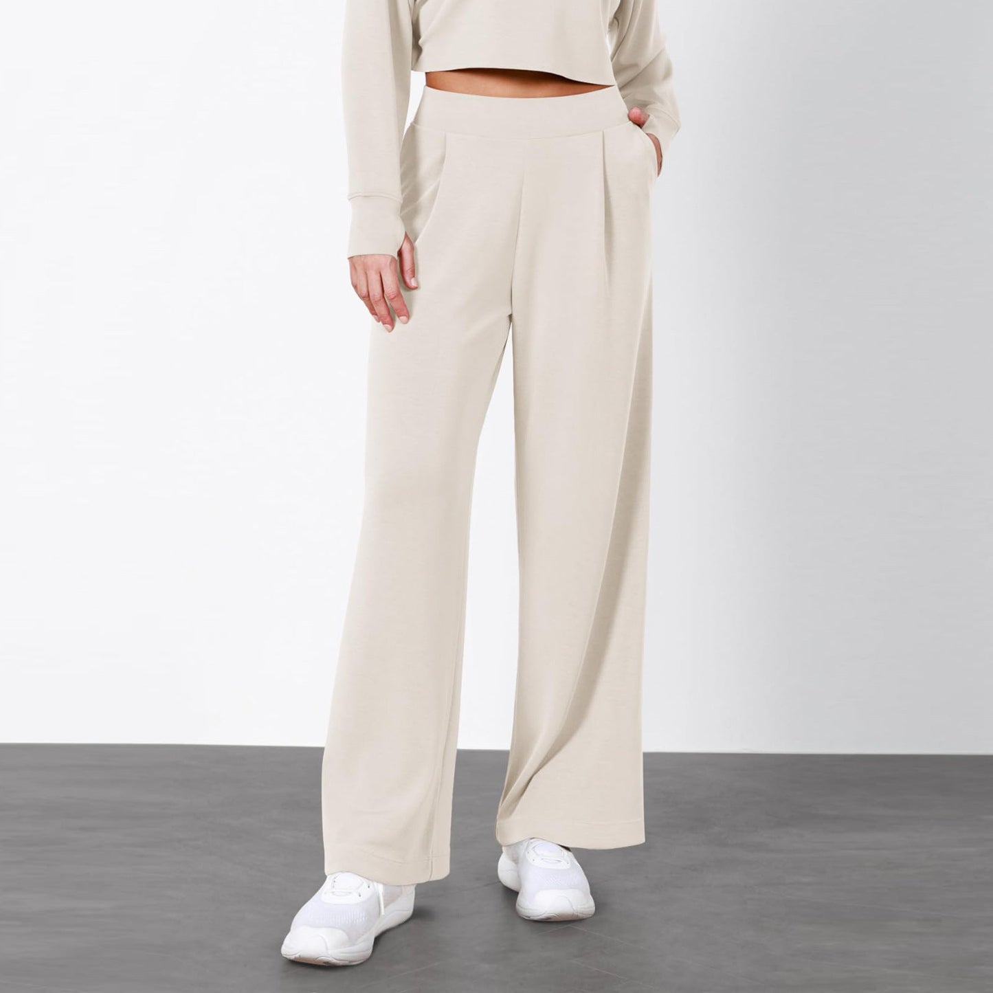 Damebukser med Høj Talje og Lige Ben med Draperet Design – Elegant Look