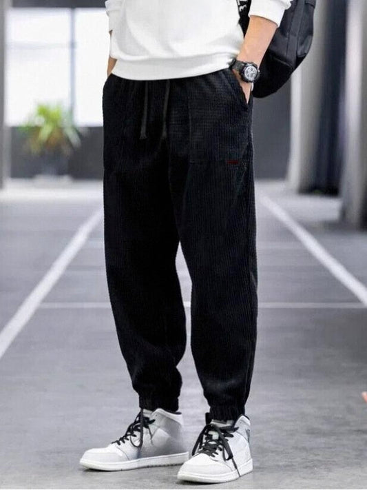 Pantaloni Uomo in Velluto a Coste Slim Fit – Gamba Dritta e Finitura Antipiega