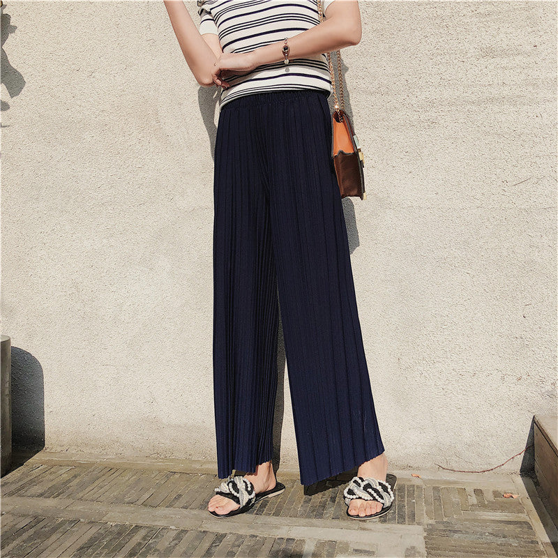 Women's Wide-Leg Pleated Cropped Pants