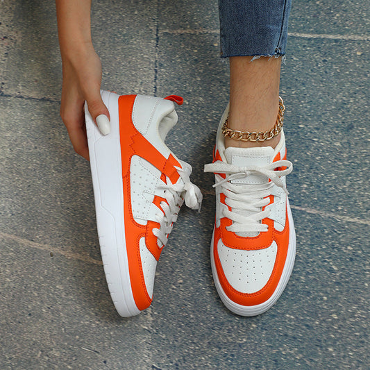 Zapatillas unisex con plataforma, cordones, suela blanda y diseño bajo.