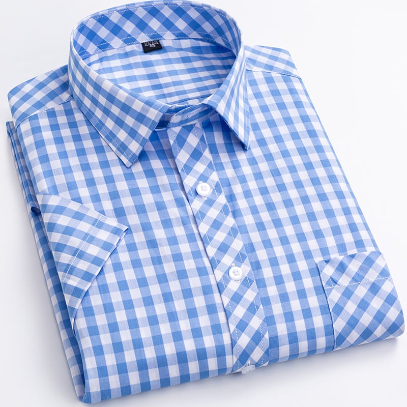 Men's Short Sleeve Shirt with Plaid Pattern and Button Closure