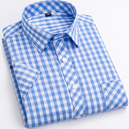 Men's Short Sleeve Shirt with Plaid Pattern and Button Closure