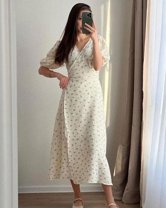 Women's Summer Floral Dress with V-Neck and Front Tie – Elegant Summer Dress