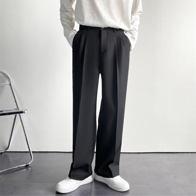 Pantaloni Uomo Slim Fit Sartoriali – Taglio Strutturato con Pieghe Frontali