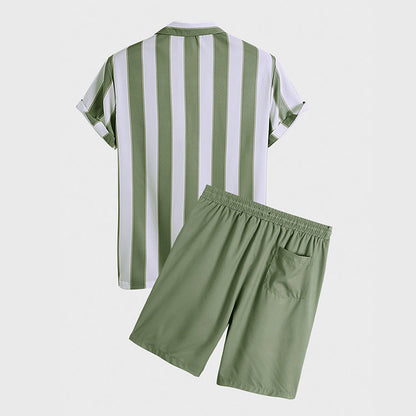 Completo Uomo Due Pezzi con Camicia Floreale a Righe e Pantaloncini – Stile Casual