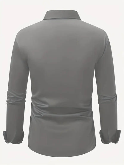 Camicia grigia da uomo a maniche lunghe, vista posteriore. Design elegante e moderno, ideale per abbigliamento casual o formale.