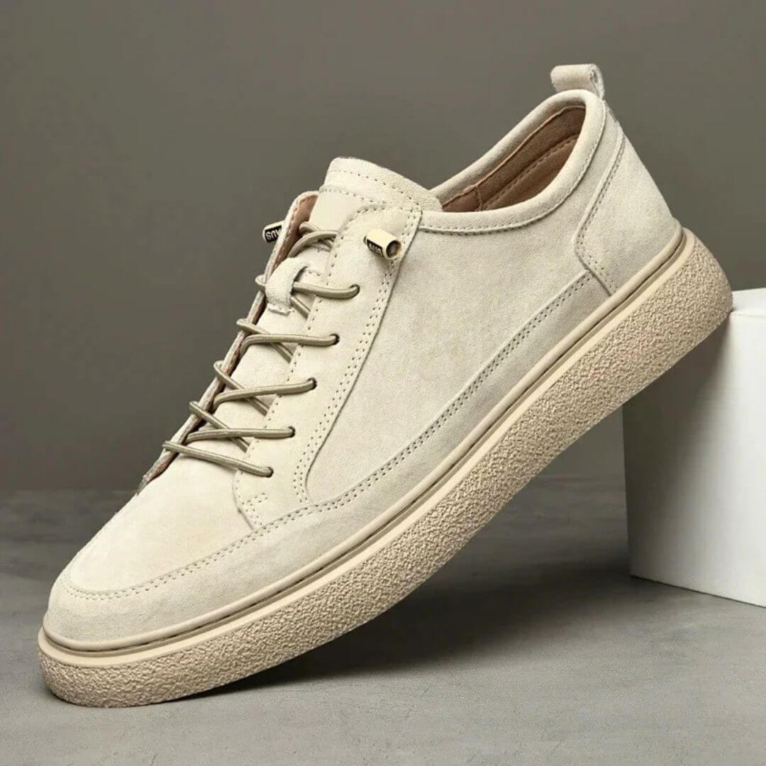 Herresneakers med snørelukning og gummisål – casual ruskindlook