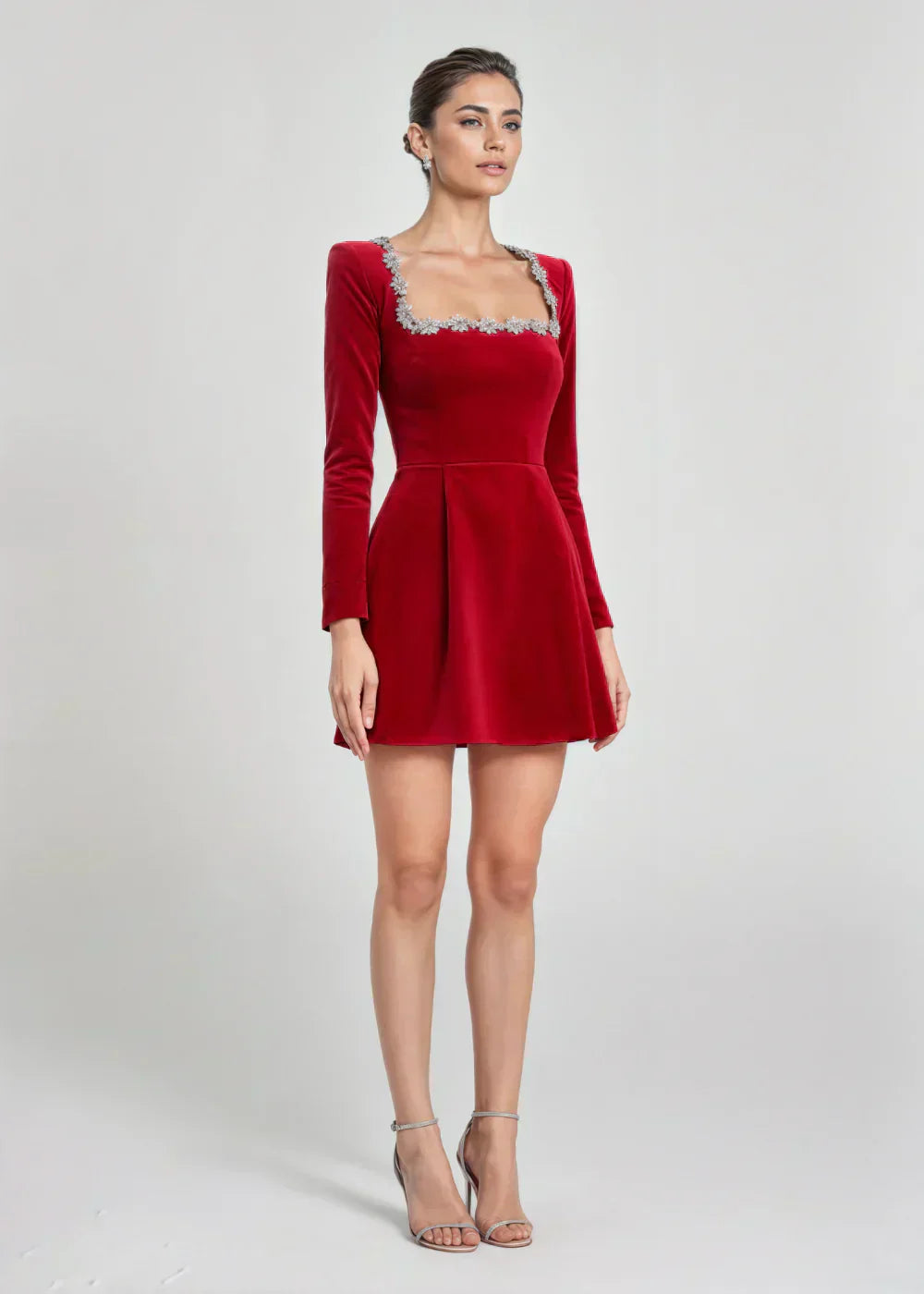 Abito Mini Donna in Velluto con Scollo Quadrato, Maniche Lunghe e Gonna Svasata