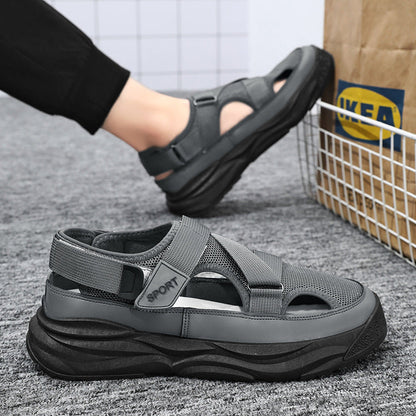 Sandali Estivi da Uomo con Punta Chiusa e Fodera in Mesh – Chiusura in Velcro e Suola Rialzata