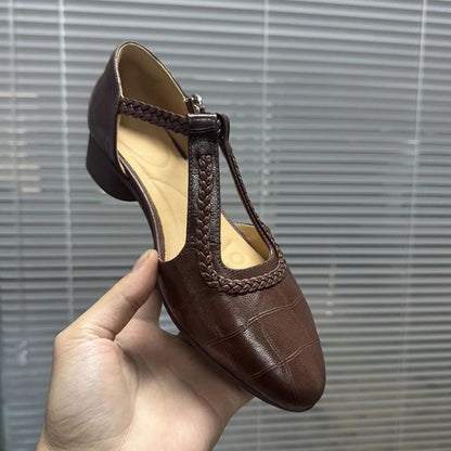 Women's Sandals with Round Toe, Strap, and Wide Heel – Elegant Sandals