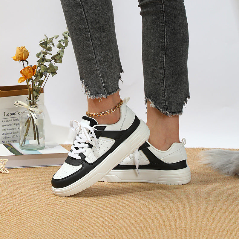 Zapatillas unisex con plataforma, cordones, suela blanda y diseño bajo.
