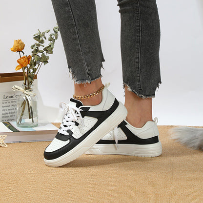 Zapatillas unisex con plataforma, cordones, suela blanda y diseño bajo.