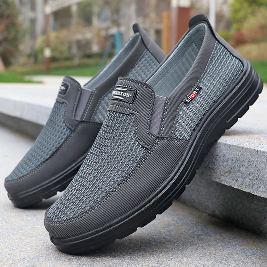 Lightweight and breathable men's mesh loafers with a padded insole and non-slip sole.