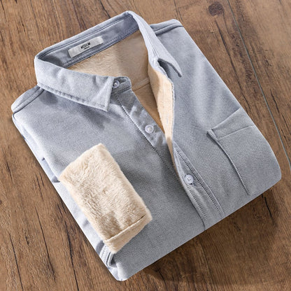 Camisa de hombre de manga larga con estructura acolchada y detalle de bolsillo