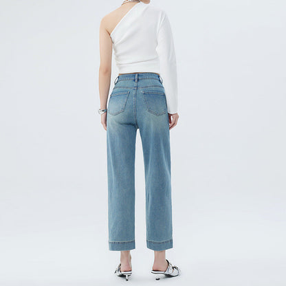 Forårsjeans til damer i denim med et moderigtigt design