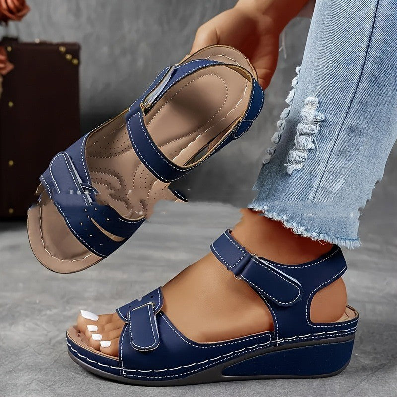 Sandalias de mujer con suela gruesa y cierre de velcro – efecto piel