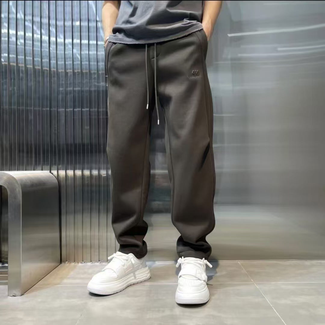 Pantaloni Tuta Uomo con Coulisse e Gamba Affusolata – Vestibilità Ampia