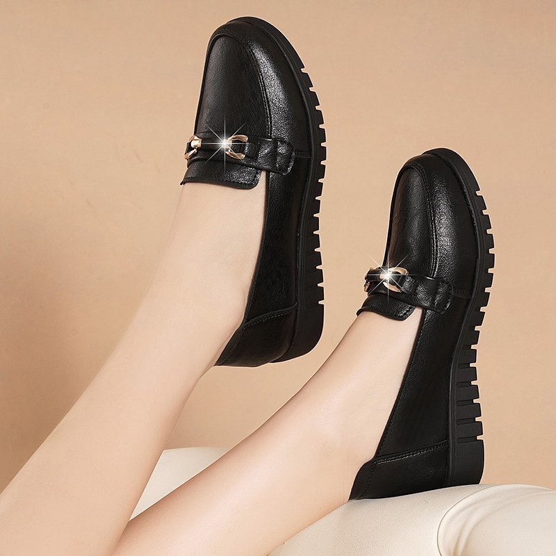 Zapatos bajos de trabajo para mujer con suela suave y diseño efecto piel