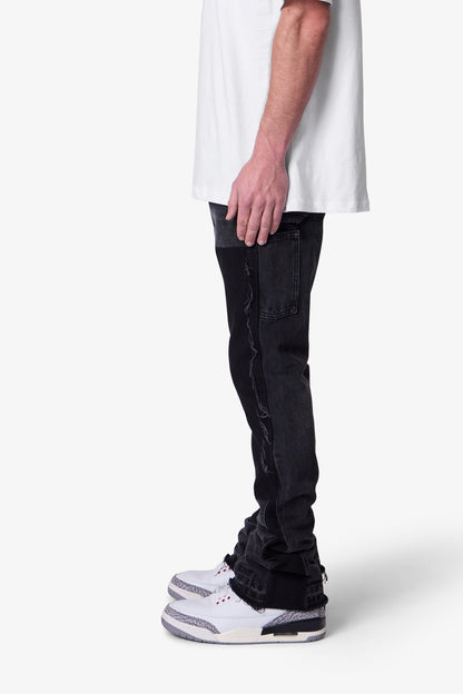 Jeans Uomo Neri a Zampa Stile Workwear – Vestibilità Slim e Dettagli a Pannelli
