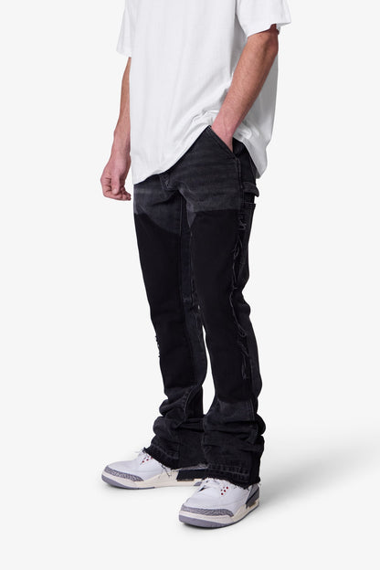 Jeans Uomo Neri a Zampa Stile Workwear – Vestibilità Slim e Dettagli a Pannelli